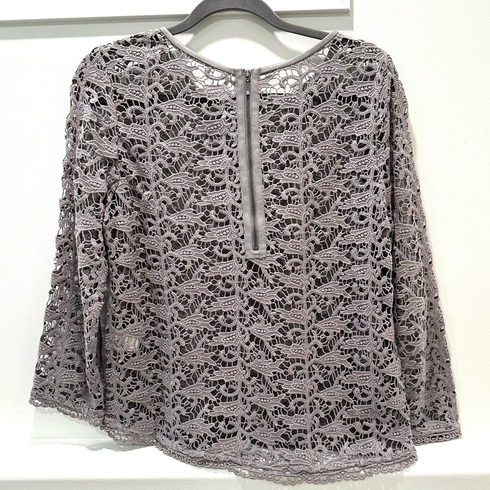 Lace top - Picture 2 of 6